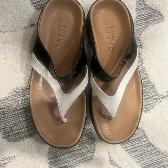 Strive Yoto sandals. Never worn.  Comfortable and adorable! - Picture 3 of 5